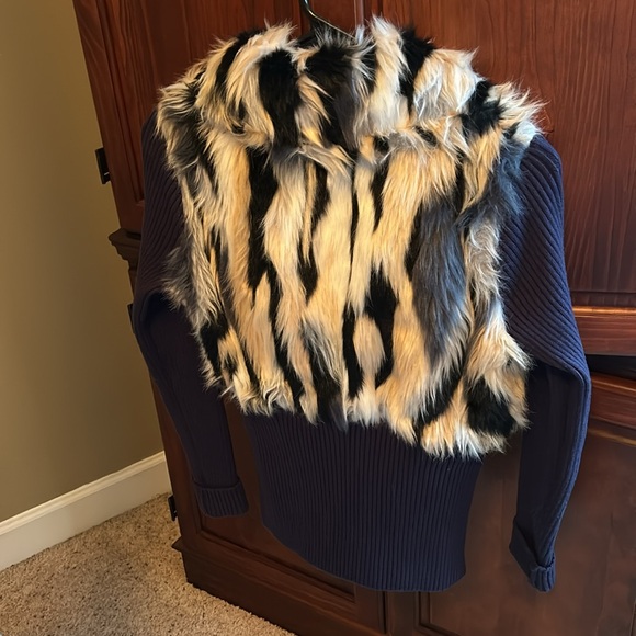 Boston Proper fur navy sweater. Perfect for the holidays! Xs - Picture 3 of 5